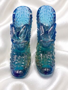 Vintage Hobnail Glass Shoe Pair – Green Depression Glass w/ cat head